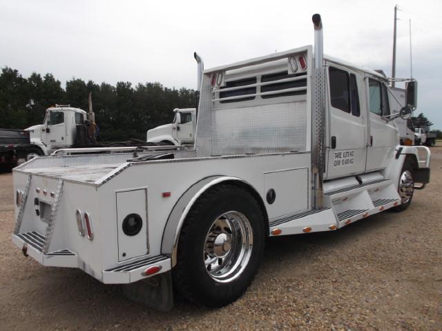 Image #2 (2003 FREIGHTLINER CREW CAB SPORT CHASSIS 5TH WHEEL TRUCK)